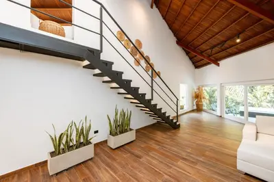 Gallery image of CH105 Poblado 7BR Villa Jacuzzi AC 24 hours Security in Medellín