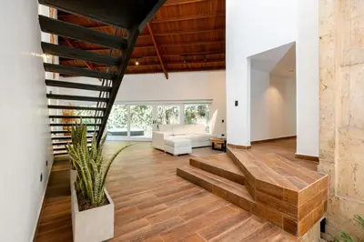 Gallery image of CH105 Poblado 7BR Villa Jacuzzi AC 24 hours Security in Medellín