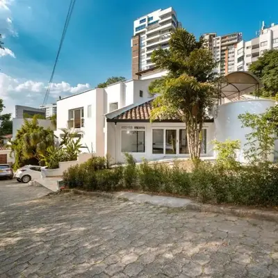 CH105 Poblado 7BR Villa Jacuzzi AC 24 hours Security