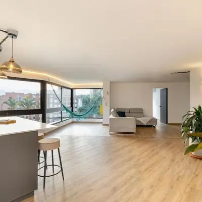 B1 Apt de 3 Alcobas en Poblado Provenza con Aire