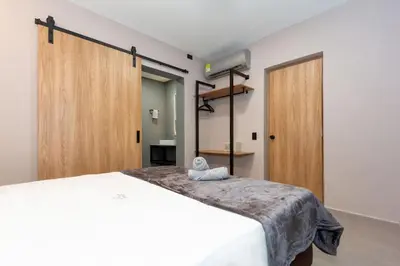 Gallery image of Luxury Poblado House 12 Rooms 2 Jacuzzis AC in Medellín