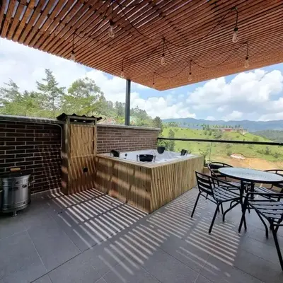 Apartment with a hot tub and a view of Guatapé lake