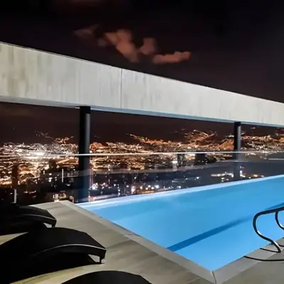 Energy 403 - Prestigious Urban Oasis / Pool