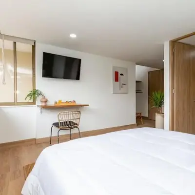 Laureles Apt-Big Windows-Smart lock- AC