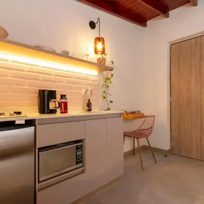 Laureles Apt-Smart locks-Excellent Location-AC