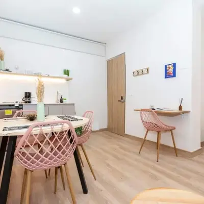 Spacious Apt -Laureles -AC -Smart Lock- WiFi