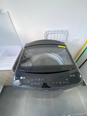 a toaster oven sitting on top of a counter at calido y tranquilo apartamento in Sabaneta