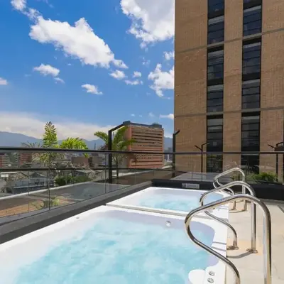 Metropolitan Living by HOUSY