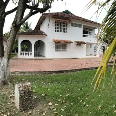 Casa campestre con piscina
