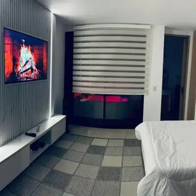 Aparta- estudio de lujo con jacuzzi