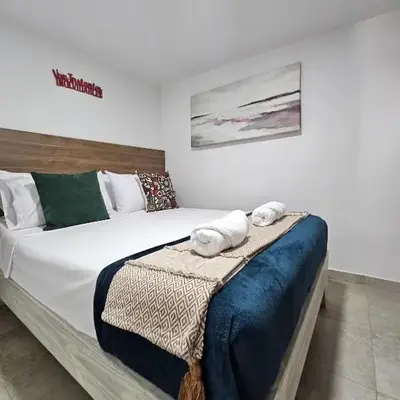 Apto acogedor en Laureles el mejor barrio de Medellín 101 zona tranquila y cerca a todo