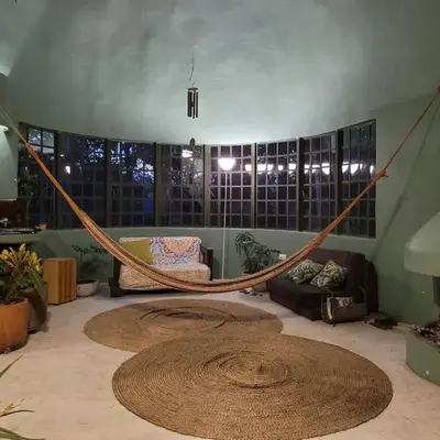 Casa Rosa de los Vientos in oak forest