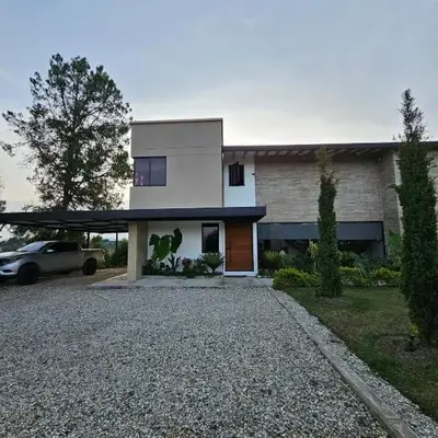 Finca de Lujo en Rionegro -30 min Airport -1 hr Guatapé