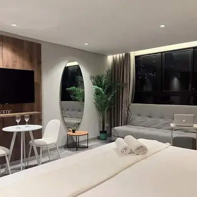 SUITE DE LUJO FARO con Aire Acondicionado y Coworking
