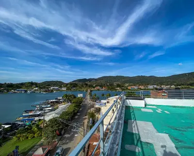 a view of a marina with boats in the water at Hermoso Apartamento Frente al Embalse 2 Habs View in Guatapé