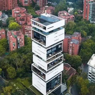 Energy Living - Luxury Apartment with Jacuzzi and Private Terrace