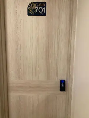 a close up of a door with a sign on it at Hotel Ryo 74b Piso 7 Vip in Medellín