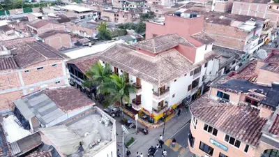 an overhead view of a city with buildings at Apartamento tipo loft in Guarne