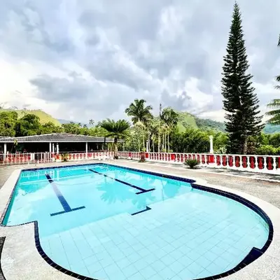 Finca La Carmelita Casa Campestre con Piscina y entre Montañas a sólo minutos de Santa Rosa de Cabal