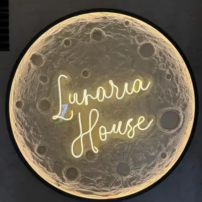Lunaria House - Laureles