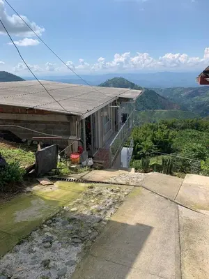 a house with a view of the mountains at Casa con vista a la montaña en Manizales in Manizales