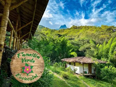 a sign that says famille york outside of a house at Familia Verde Eco Hostal in San Carlos