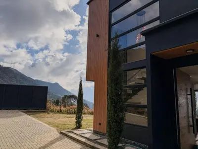 a building with a view of a mountain at masion la catedral de pablo con vista a la montaña in Envigado