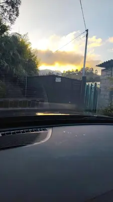 a view of the top of a car windshield at El Palmar Lodge in Chiquinquirá