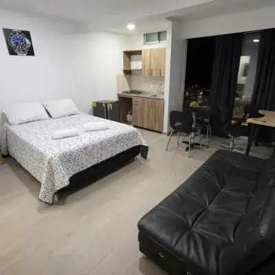 Loft con balcón y baño Laureles Belén TOP LOCATION
