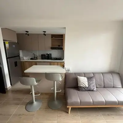 Apartamento moderno balcón