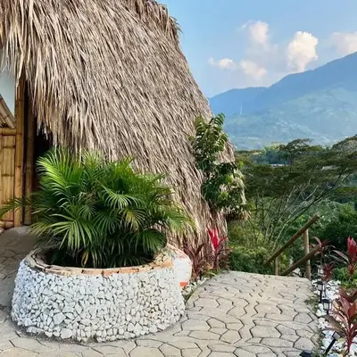 Green view glamping cabin with unlimited Jacuzzi