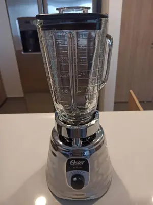 a blender sitting on top of a table at Vibra en el corazón de Medellin! in Medellín