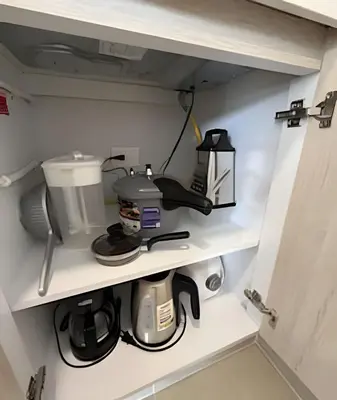 a kitchen pantry with a coffee maker and a blender at Acogedor y Moderno - Estrato 6 in Manizales
