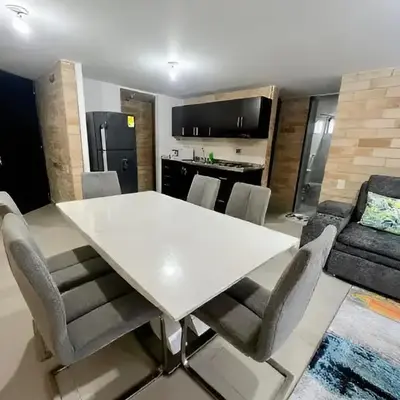 2BR Apartment with Skyline View - El Tesoro