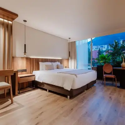 1616 Hotel