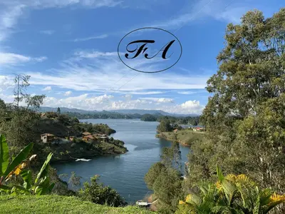 a view of a river with the word tril in the foreground at Finca Alejandria in Guatapé