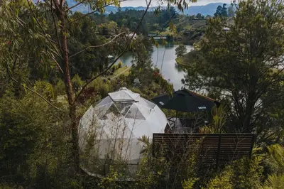 an iglooificialificialificialificialificialificialificialificialificialificialificialificialificial at Domus Glamping Guatapé in Guatapé