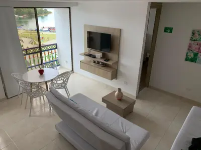 Gallery image of Apartamentos San Jose vistal al lago, cerca del parque. Guatape. in Guatapé