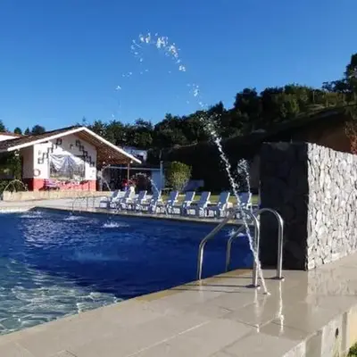 HOSTERÍA BRISAS DEL RÍO