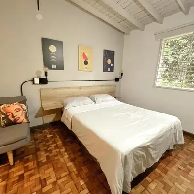 Apartaestudio amueblado en Poblado FRN106 By Roots Rentals