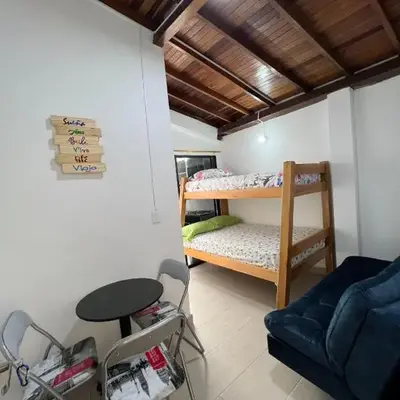 APARTAMENTO AMOBLADO SECTOR LAURELES-ESTADIO hasta 8 personas - Londres
