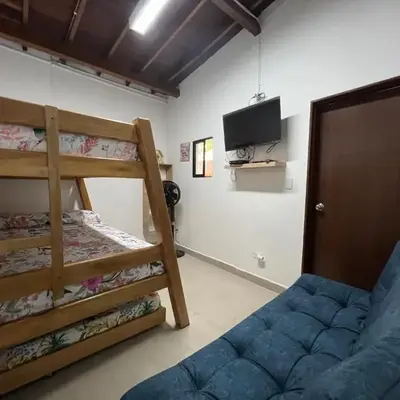 APARTAMENTO AMOBLADO SECTOR LAURELES-ESTADIO hasta 6 personas - Praga