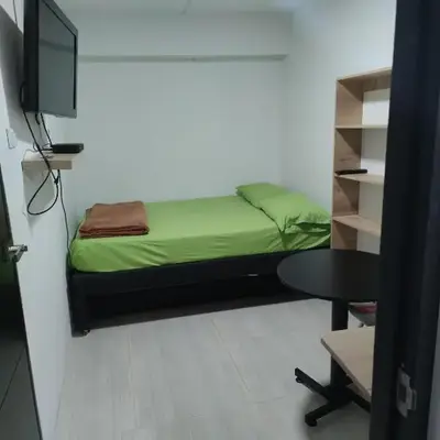HABITACION AMOBLADA SECTOR LAURELES-ESTADIO #1 Madrid