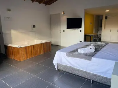 Gallery image of Hermoso loft con jacuzzi y balcon in Envigado