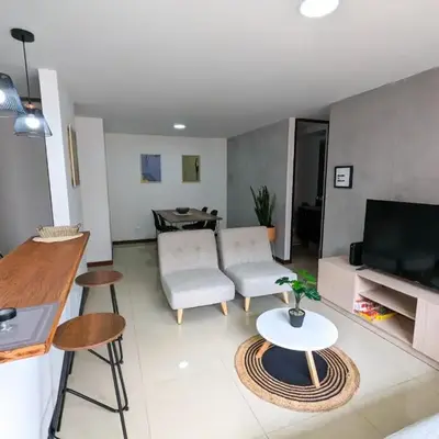 Apartamento Completo Poblado - Ubicacion Central con Parqueadero
