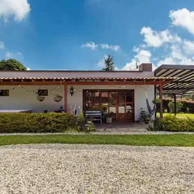 Buho Cabaña Santa Elena