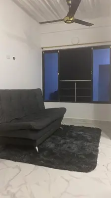 a living room with a couch and a rug at APARTAMENTO vista VERDE DORADAL in Doradal