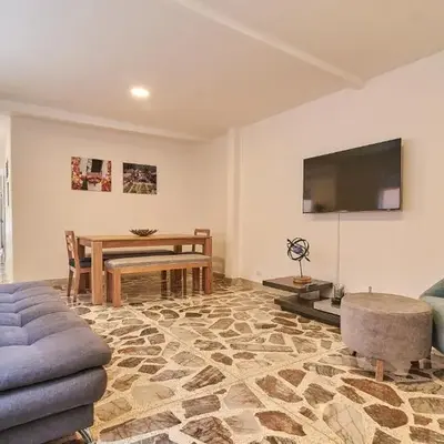 5STARHOMES - Hermosa casa con terraza en Laureles