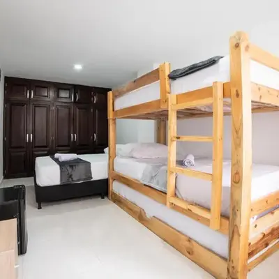 Alojamiento en el corazón de Medellín Hab Privada B